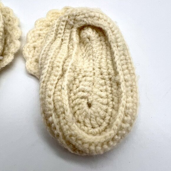 Vintage Hand-Crocheted Baby Booties Set Ivory Cream 40s 50s - Picture 4 of 9